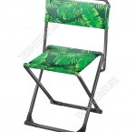 Стул складной со спинкой.38.5х37хh65см. цв.ТРОПИЧЕСКИЕ ЛИСТЬЯ НА ТЕМНОМ/ЧЕРНЫЙ сиденье из пвх с водоот.пропиткой, пласт.уголки на ножках, на мет.каркасе с замкнут.ножкой d16см, до 100кг. (5)